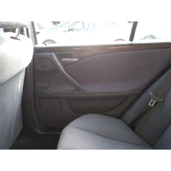 MERCEDES CLASE E (W210) BERLINA DIESEL '2001 2.2 CDI CAT GRIS