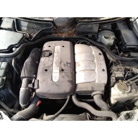 MERCEDES CLASE E (W210) BERLINA DIESEL '2001 2.2 CDI CAT GRIS
