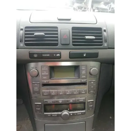 TOYOTA AVENSIS BERLINA (T25) '2007 2.0 D4-D EXECUTIVE BERLINA (5-PTAS.) GRIS