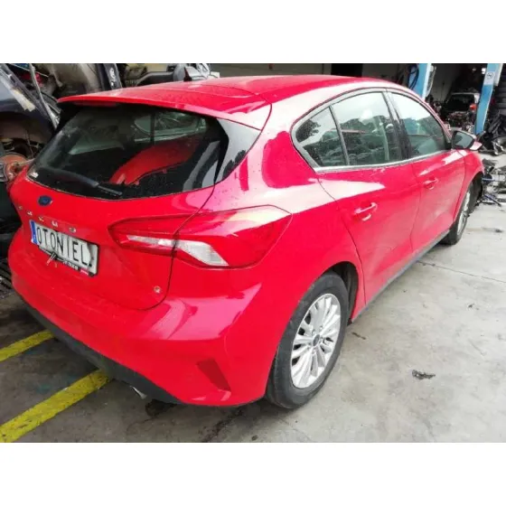 FORD FOCUS '2020 TITANIUM ROJO