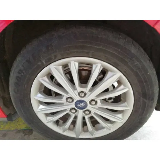 FORD FOCUS '2020 TITANIUM ROJO