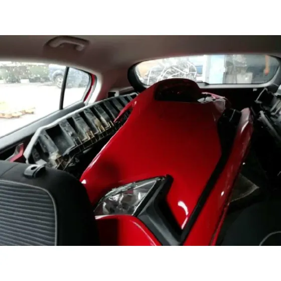 FORD FOCUS '2020 TITANIUM ROJO