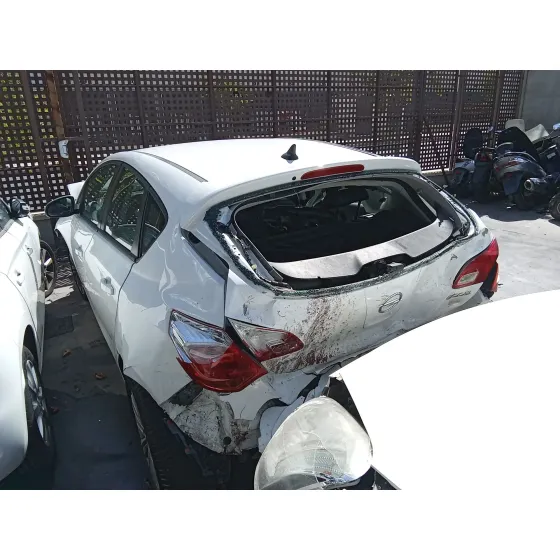 Opel ASTRA J (P10) 2014