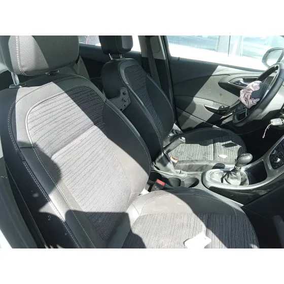 Opel ASTRA J (P10) 2014