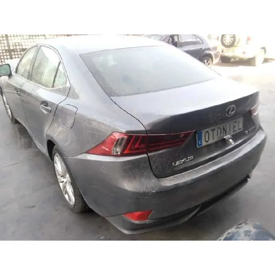 LEXUS IS 2015 300H GRIS