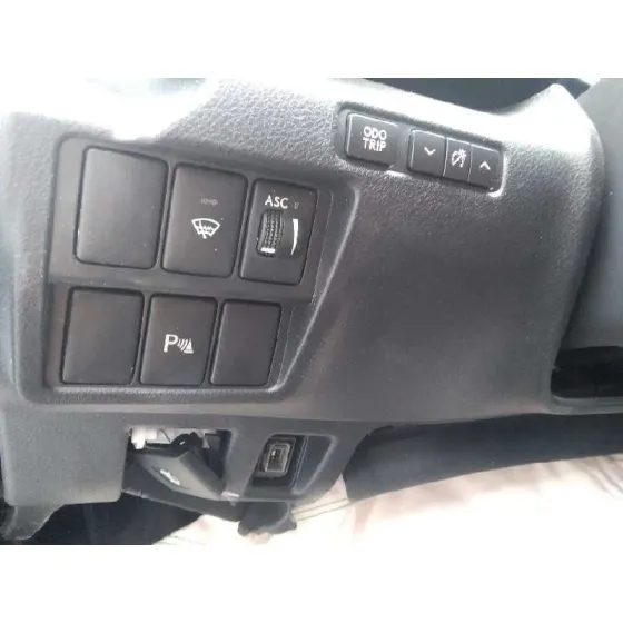 LEXUS IS 2015 300H GRIS