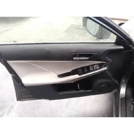 LEXUS IS 2015 300H GRIS