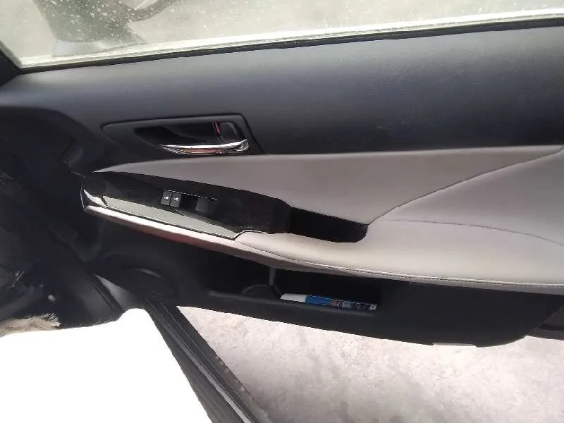 LEXUS IS 2015 300H GRIS