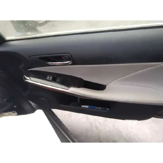 LEXUS IS 2015 300H GRIS