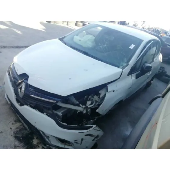 RENAULT CLIO IV '2019 LIMITED BLANCO