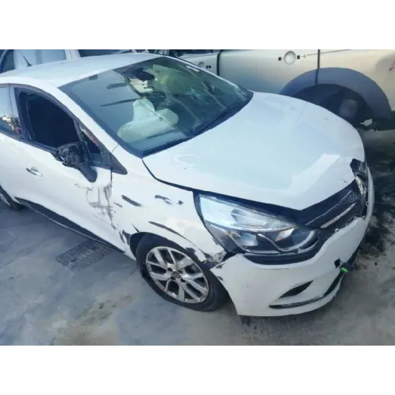 RENAULT CLIO IV '2019 LIMITED BLANCO