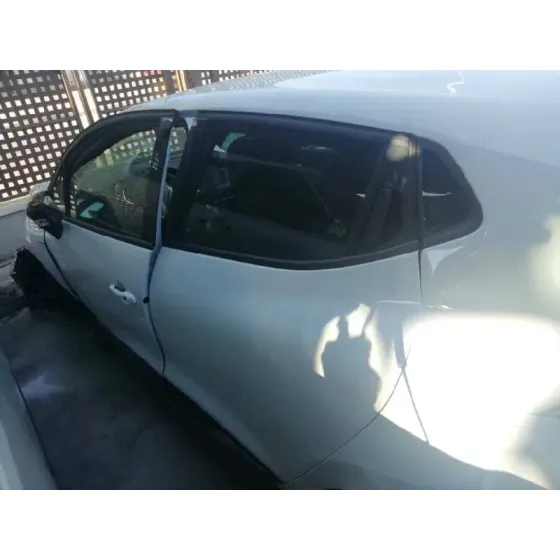 RENAULT CLIO IV '2019 LIMITED BLANCO