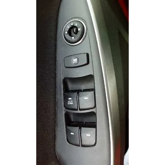 HYUNDAI I30 (GD) '2012 1.6 CRDI CAT ROJO