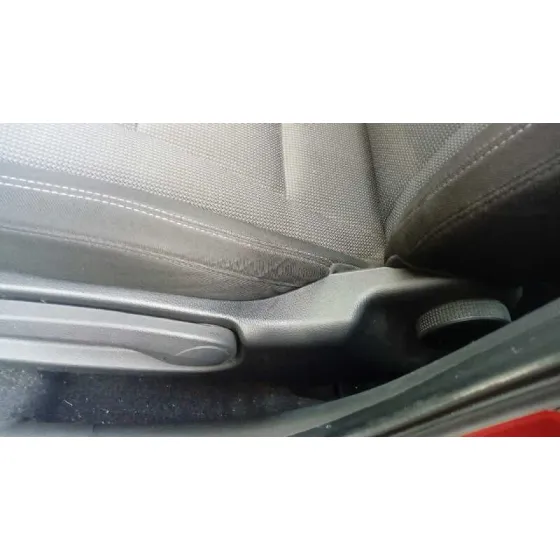 HYUNDAI I30 (GD) '2012 1.6 CRDI CAT ROJO