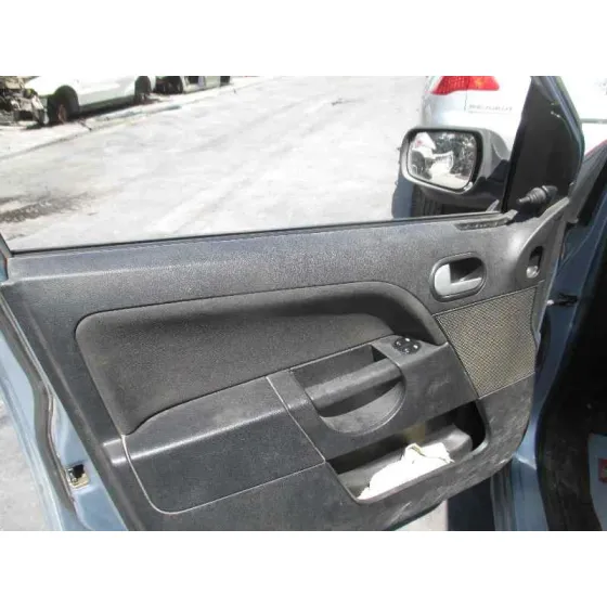 FORD FIESTA (CBK) '2005 AMBIENTE AZUL CLARO