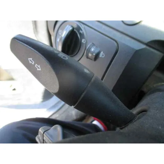 FORD FIESTA (CBK) '2005 AMBIENTE AZUL CLARO