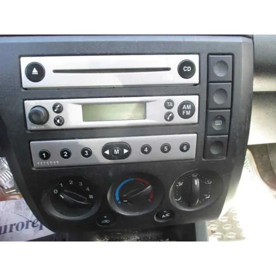 FORD FIESTA (CBK) '2005 AMBIENTE AZUL CLARO