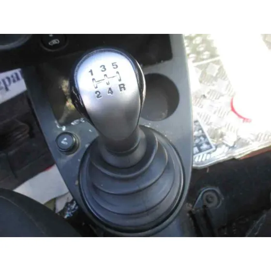 FORD FIESTA (CBK) '2005 AMBIENTE AZUL CLARO