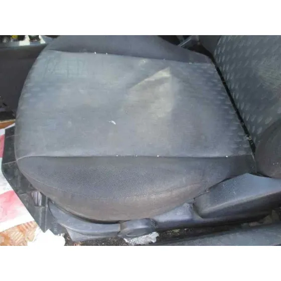 FORD FIESTA (CBK) '2005 AMBIENTE AZUL CLARO