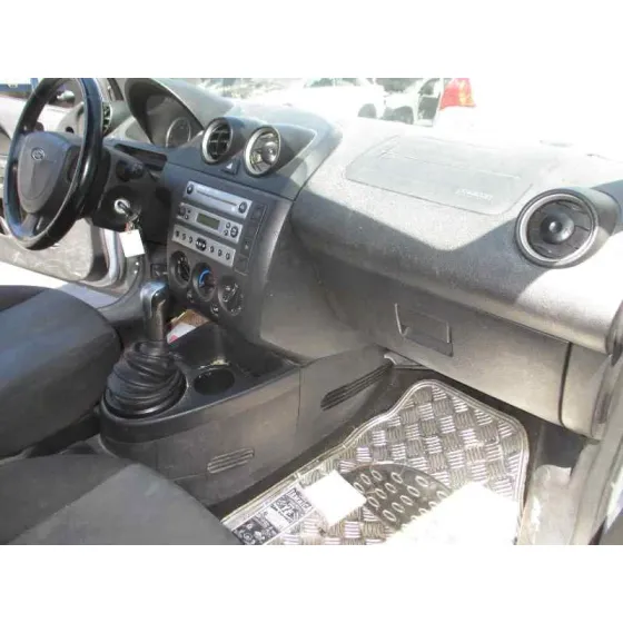 FORD FIESTA (CBK) '2005 AMBIENTE AZUL CLARO