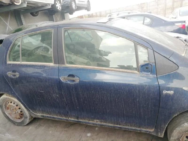 TOYOTA YARIS (KSP9/SCP9/NLP9) TOYOTA YARIS (KSP9/SCP9/NLP9) '2006 BASICO AZUL 2005