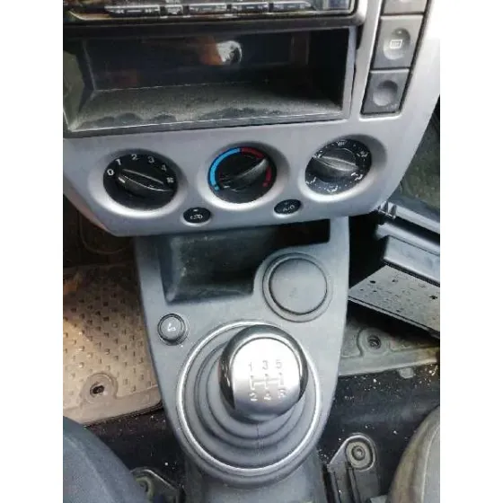 FORD FIESTA (CBK) '2005 AMBIENTE GRIS