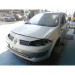 RENAULT MEGANE II BERLINA 5P RENAULT MEGANE II BERLINA 5P '2003 CONFORT AUTHENTIQUE GRIS PLATA 2002