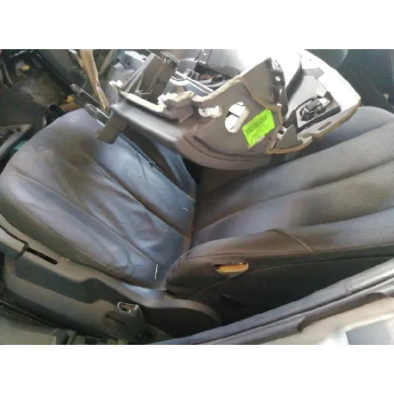 RENAULT MEGANE II BERLINA 5P '2003 CONFORT AUTHENTIQUE GRIS PLATA