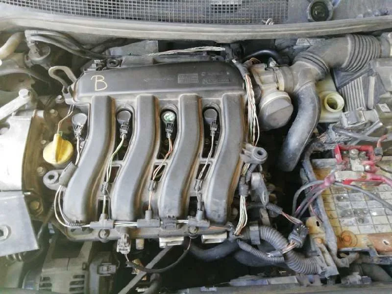 RENAULT MEGANE II BERLINA 5P '2003 CONFORT AUTHENTIQUE GRIS PLATA