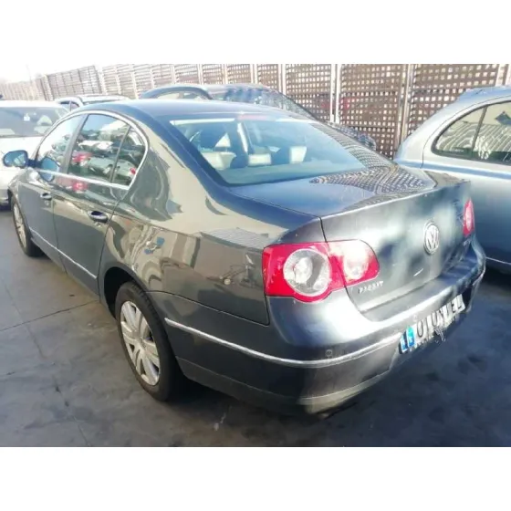 VOLKSWAGEN PASSAT BERLINA (3C2) '2007 HIGHLINE AZUL OSCURO