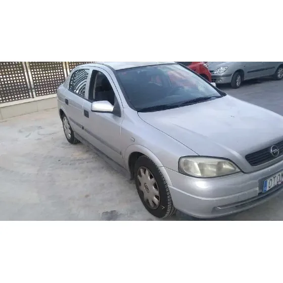 OPEL ASTRA G BERLINA '2001 CLUB PLATA