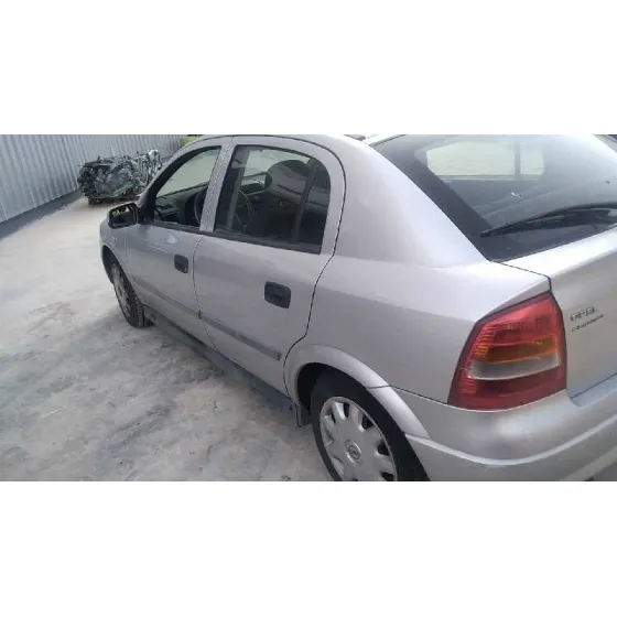 OPEL ASTRA G BERLINA '2001 CLUB PLATA