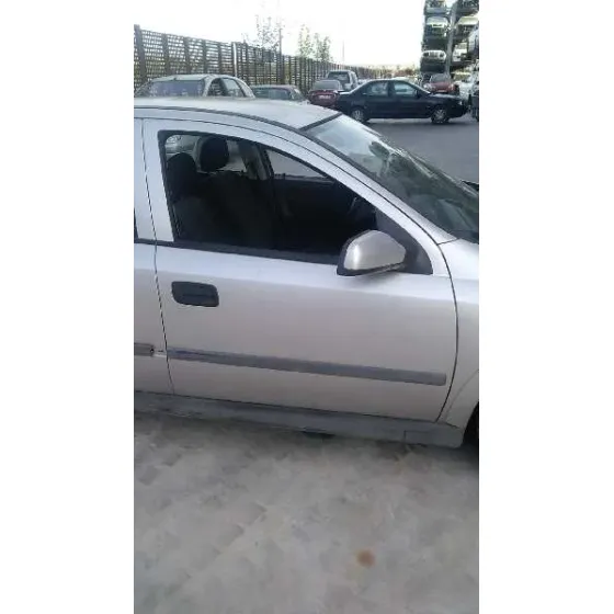 OPEL ASTRA G BERLINA '2001 CLUB PLATA