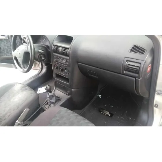 OPEL ASTRA G BERLINA '2001 CLUB PLATA