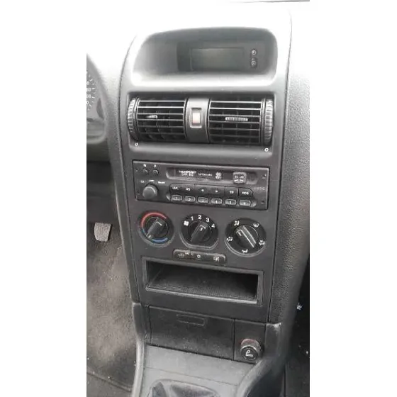 OPEL ASTRA G BERLINA '2001 CLUB PLATA
