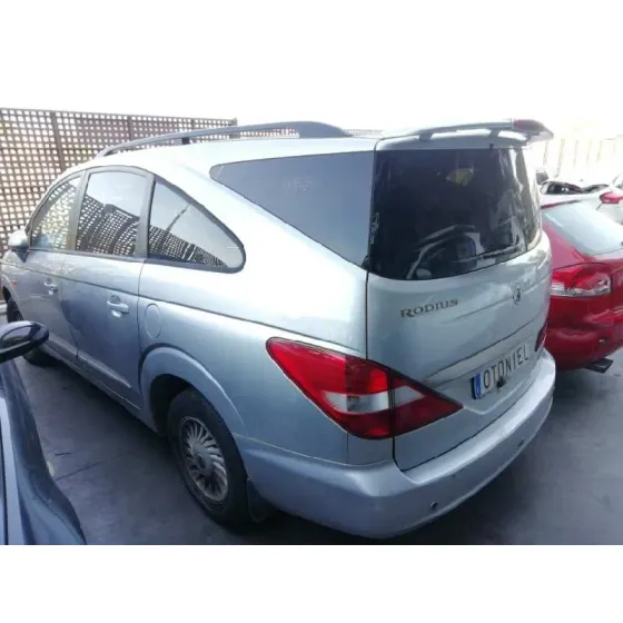 SSANGYONG RODIUS '2005 2.7 TURBODIESEL CAT GRIS