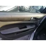 FORD FOCUS BERLINA (CAP) FORD FOCUS BERLINA (CAP) '2005 1.6 16V CAT PLATA 2004