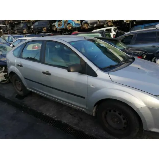 FORD FOCUS BERLINA (CAP) '2005 1.6 16V CAT PLATA