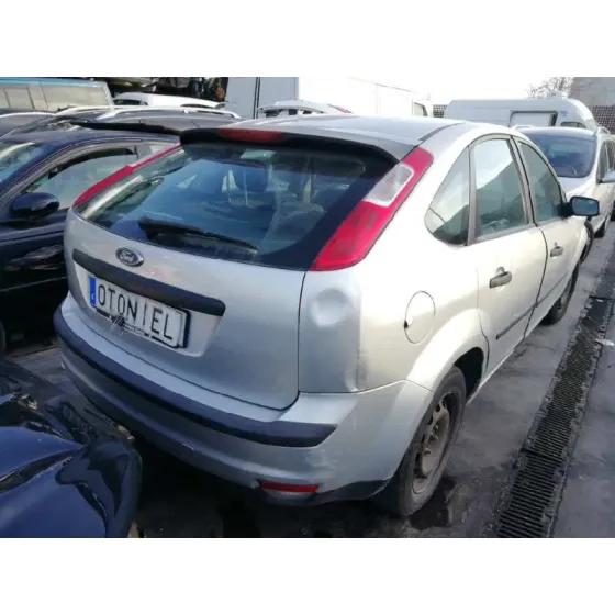 FORD FOCUS BERLINA (CAP) '2005 1.6 16V CAT PLATA