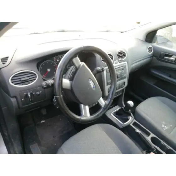 FORD FOCUS BERLINA (CAP) '2005 1.6 16V CAT PLATA