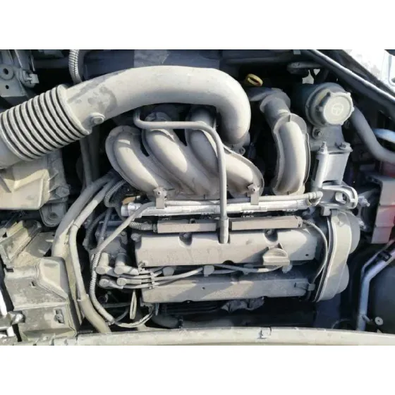 FORD FOCUS BERLINA (CAP) '2005 1.6 16V CAT PLATA