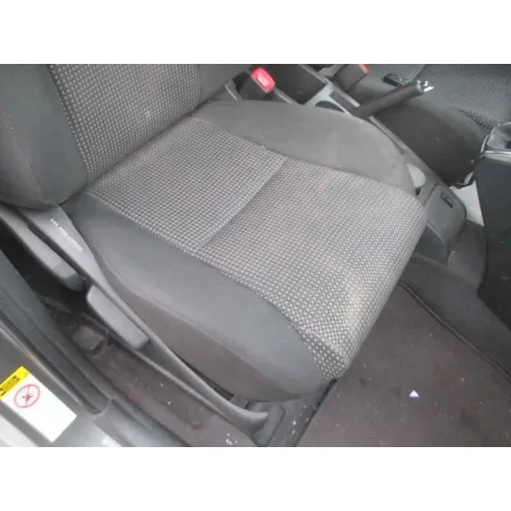 TOYOTA COROLLA VERSO (R1) '2006 2,2 D-4D SPORT GRIS
