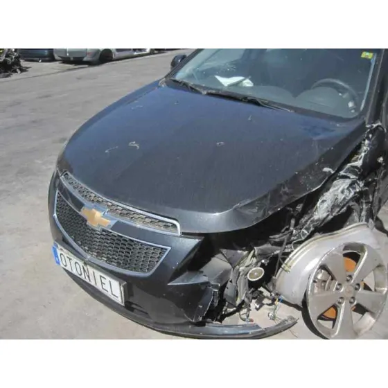 CHEVROLET CRUZE '2010 LS+ GRIS CENIZA