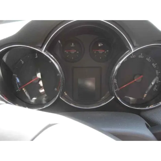 CHEVROLET CRUZE '2010 LS+ GRIS CENIZA