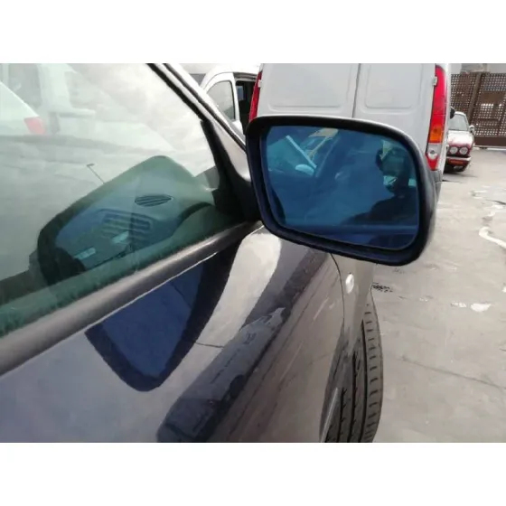 AUDI A3 (8L) 2001 1.8 20V AZUL