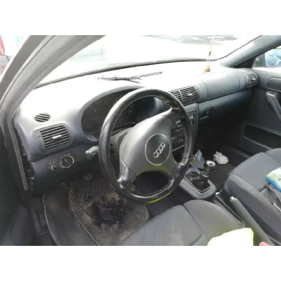 AUDI A3 (8L) 2001 1.8 20V AZUL