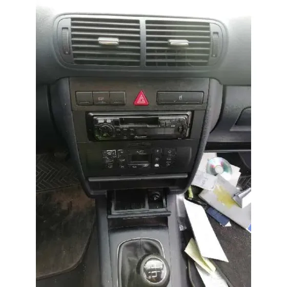AUDI A3 (8L) 2001 1.8 20V AZUL