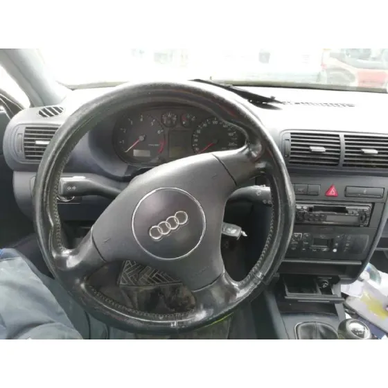 AUDI A3 (8L) 2001 1.8 20V AZUL