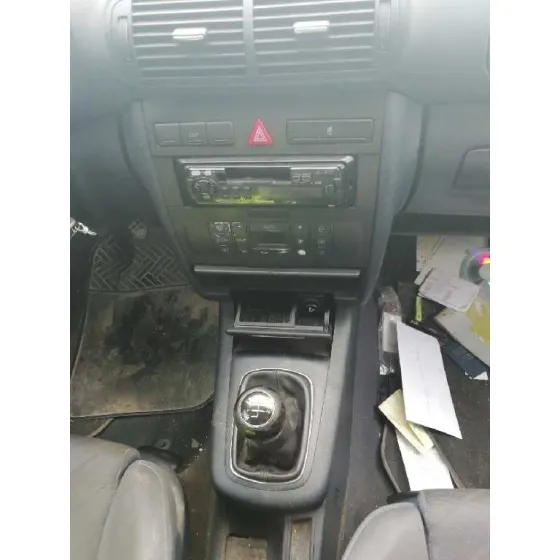 AUDI A3 (8L) 2001 1.8 20V AZUL