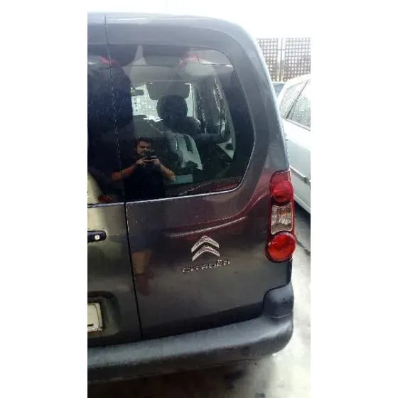 CITROEN BERLINGO STATION WAGON '2014 1.6 HDI FAP GRIS